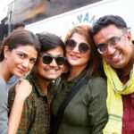 Srabanti Chatterjee Instagram - ক্যামেরার পিছনে আমরা!💚 'সাদা রঙের পৃথিবী' 🎬 এখন সিনেমা হলে, দেখা হচ্ছে তো? ❤️ A film by @raajhorsheede 🎥 IN CINEMAS NOW - BOOK TICKETS ON @bookmyshowin - LINK IN BIO! 💛 #SadaRongerPrithibi #bengalicinema #InCinemasNow #srabantichatterjee #srabanti #raajhorsheede #saurasenimaitra @adarshtelemedia @itsonlyamitagarwal @sauraseni1 @srabanti.smile @carnelianmediaworld @sonymusicindiaeast #RwitobrotoMukherjee