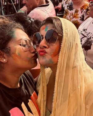Srabanti Chatterjee Instagram - শুভ দোলযাত্রা 🏳️‍🌈