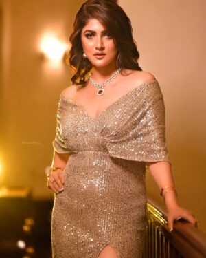 Srabanti Chatterjee Instagram - Birthday special 💕💕 @kiara_sen111 @brushofpritam @sujitdas466 @photographer_sourav_26 @souvik_debnath_sd