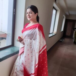Srabanti Chatterjee Instagram - Joy Maa Tara 🙏🙏