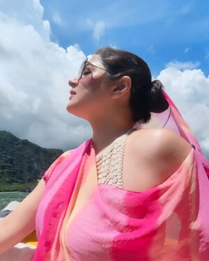 Srabanti Chatterjee Instagram - Holidays are to make memories ✨️❤️

#vacation #traveldiaries #happyme
