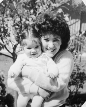 Stefania Spampinato Instagram - Buon viaggio sisterina mia…
💔 23.01.71-19.10.22
