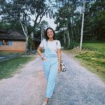 Stefany Vaz Instagram - sorrindo :D