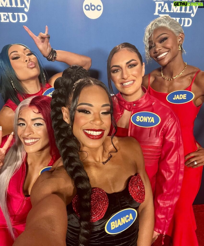 Stephanie Bell Instagram - Family Feud here we come!!! TEAM BELAIR! @familyfeudabc Makeup: @beautybyjett