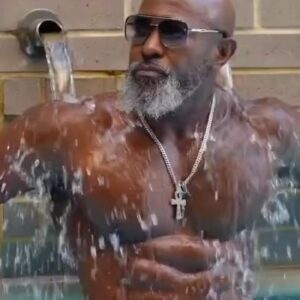 Stephanie Mills Instagram - There is nothing like a beautiful man. POWER 💛💛💛💛💛💛💛💛 #silverfoxsquad