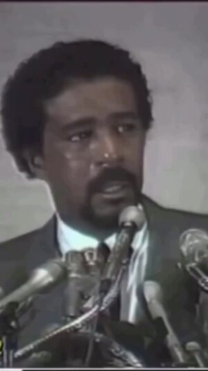 Stephanie Mills Instagram - Mr. Richard Pryor is my favorite comedian. His brilliance was unmatched even today. This video shows such a vulnerable man and it’s beautiful to watch. #RichardPryor understood and respected #goodtrouble 💜💜💜💜💜💜💜💜 POWER
