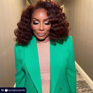 Stephanie Mills Instagram - One of my favorite looks from @sergiohudson and I love everything about it 💜💜💜
.
.
.
***REPOST***
.
.
.
@iamstephaniemills It’s Me vs. Me…at 66.  That’s the post 💐💐💐💐💐 Love yourself💚💚💚
-
#iamstephaniemills #spreadlove #tbt #fbf