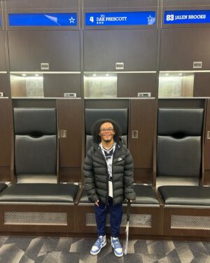 Stephanie Mills Instagram - I cannot let this week go by without acknowledging my grown man, Farad J. Mills, 23rd birthday 🎉🎂👏🏾. #faradj loves the @dallascowboys and their organization was so kind to give my son a private tour of the Dallas Cowboys 🏈 training facility. 

Also thank @omarepps, Derrick Eagleton, and Agape Way, Inc. for reaching out. Don was our tour guide and Krissy, who’s the cowboys reporter. So much wonderful history we learned and information. Thank you guys for helping us to make my son’s birthday so special he’ll never forget it. Thank you.💜💜💜💜💜💜💜💜💜💜💜💜💜💜💜💜💜💜💜💜💜 NOW, how about them Cowboys 👏🏾