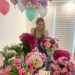 Stephanie Pratt Instagram – 😎ohhhh hey!! It’s my birthday 🎂!! I’ve had such a wonderful day🙏🏼 🌴☀️🌺👑🌈⭐️ thank you to my incredible friends for this beautiful celebration and always -thank you God for all of your blessings 🤩😍🥰🥳 I’m so happy to see you guys after my social media break 😱 spreading love and well wishes to all of you 🙌🏻😇 love, Steph