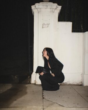 Stephanie Shepherd Instagram - me in @tovestudio outside a strangers house.
