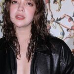 Sue Ramirez Instagram - Develop the quality of being unstoppable 🖤 Happy weekend, everyone! 🤗