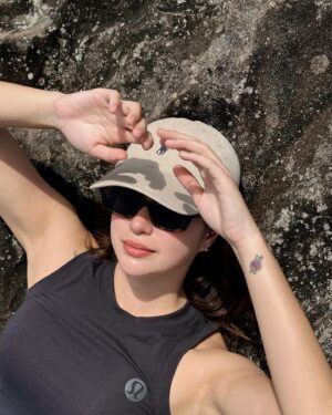 Sue Ramirez Instagram - Time to quiet the mind 😌🙏🏻🤍⏳🏔️✨

📍 Gawahon, Victorias City