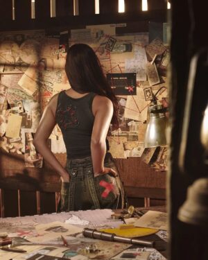 Suhana Khan Instagram - An eye for detail. 

X-2. Nocturnal Tank.

Dropping on 17th March, only on www.dyavolx.com