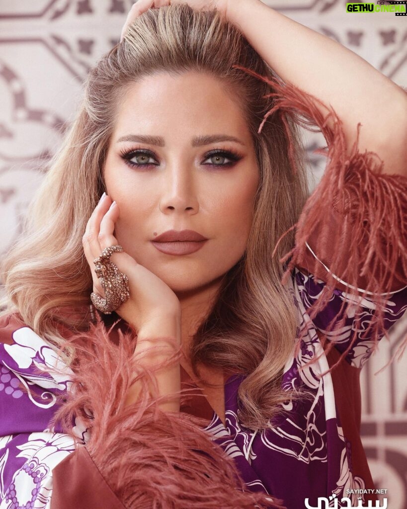 Sulafa Memar Instagram - 💜💜 #ramadan issue @sayidatynet . . . Photography: @sharbelboumansour Stylist: @jonymatta Makeup: @coletteiskandar Hair: @michelzeytoun . Dress: @maisonvalentino Jewelery: @lateliernawbar . . #sulafamemar #ramadan #ramadankareem . #سلافة_معمار #رمضان #رمضان_كريم