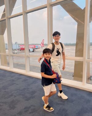 Supakson Chaimongkol Instagram - เตรียมตัวออกเดินทางได้ ☀️🌊👙⛱️🏖️🏝️

พวกเราเลือก @flyairasia.th #flyairasia #airasiasuperapp 
#ไปกระบี่ไปกับแอร์เอเชีย #jaokajaokha #jaokhunkap #ktlzinthemood  #airasiamove #airasia
