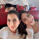 Supakson Chaimongkol Instagram - เตรียมตัวออกเดินทางได้ ☀️🌊👙⛱️🏖️🏝️ พวกเราเลือก @flyairasia.th #flyairasia #airasiasuperapp #ไปกระบี่ไปกับแอร์เอเชีย #jaokajaokha #jaokhunkap #ktlzinthemood #airasiamove #airasia
