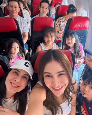 Supakson Chaimongkol Instagram - เตรียมตัวออกเดินทางได้ ☀️🌊👙⛱️🏖️🏝️

พวกเราเลือก @flyairasia.th #flyairasia #airasiasuperapp 
#ไปกระบี่ไปกับแอร์เอเชีย #jaokajaokha #jaokhunkap #ktlzinthemood  #airasiamove #airasia
