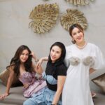 Supakson Chaimongkol Instagram - Happy belated birthday @kree_pasawee 🤎 We love you! มีความสุขทุกครั้งที่เจอ❤️ #jkkdays 🎂🍰 #iamkrataefinedining