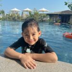 Supakson Chaimongkol Instagram - ห้องสะอาด ห้องสวย ใส่ใจทุกรายละเอียด สระสวย กิจกรรมเยอะ @varanahotelkrabi บริการดีที่สุด พนักงานน่ารักมากกกกก💕 #jaokajaokha #jaokhunkap