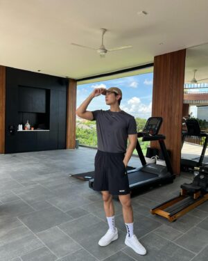 Suppasit Jongcheveevat Instagram - Workout paradise : Bali edition 🌴🏋️ 
#bosshousebali
