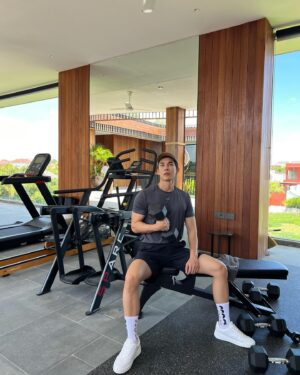 Suppasit Jongcheveevat Instagram - Workout paradise : Bali edition 🌴🏋️ 
#bosshousebali