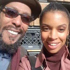 Susan Kelechi Watson Instagram - It was really an instant gravitation. Like anytime you were in the room Id quickly make my way to you. Was it the new york energy, both of us getting a big break at the same time, the coolness, the swag, the stories of hardships and triumphs, the honesty, the laughter, the humor, the laughter, the laughter, the humor and the honesty. The genuiness. The freedom and generosity with which you gave your authentic self. Letting me know you. The joy of your meteroic rise at 59 years of life. Sharing deeply in that joy. The fact that I could say, "hey...wanna go to a diner and rehearse this scene?" and you were 100% down with it because thats where you came from.  Read, rehearse, stage. You knew it well. It was your short hand. I got to witness 1st hand your commitment to wanting to give the very best performance every single time...the absolute best performance you could give. You werent satisifed unless everyone else was satisfied when cut was called. 

I appreciate all the check-ins we shared as you continued your journey onto new adventures. The reunions we had and the love that was always there. You were my  friend. And what a blessing in this life to have a friend called You. You LOVED being an actor, an artist, a forever student of life. But I knew you to love nothing more than Jasmine. My heart goes out to you @jazzy_joness . You were the music to his soul. His Jaz. His jazz. His jazz.

So...

One time for the coolest cat. One time for the mark he left that will remain. One big ol standing ovation for my guy, Ron Cephas Jones. 

Jah bless and guide you sweetly home, my friend.🐈‍⬛️🎭🎶🙏🏽❤️

Missing you...