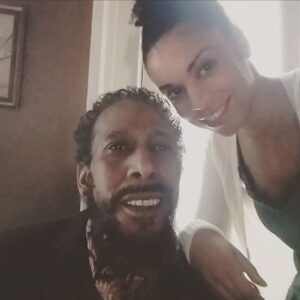 Susan Kelechi Watson Instagram - It was really an instant gravitation. Like anytime you were in the room Id quickly make my way to you. Was it the new york energy, both of us getting a big break at the same time, the coolness, the swag, the stories of hardships and triumphs, the honesty, the laughter, the humor, the laughter, the laughter, the humor and the honesty. The genuiness. The freedom and generosity with which you gave your authentic self. Letting me know you. The joy of your meteroic rise at 59 years of life. Sharing deeply in that joy. The fact that I could say, "hey...wanna go to a diner and rehearse this scene?" and you were 100% down with it because thats where you came from.  Read, rehearse, stage. You knew it well. It was your short hand. I got to witness 1st hand your commitment to wanting to give the very best performance every single time...the absolute best performance you could give. You werent satisifed unless everyone else was satisfied when cut was called. 

I appreciate all the check-ins we shared as you continued your journey onto new adventures. The reunions we had and the love that was always there. You were my  friend. And what a blessing in this life to have a friend called You. You LOVED being an actor, an artist, a forever student of life. But I knew you to love nothing more than Jasmine. My heart goes out to you @jazzy_joness . You were the music to his soul. His Jaz. His jazz. His jazz.

So...

One time for the coolest cat. One time for the mark he left that will remain. One big ol standing ovation for my guy, Ron Cephas Jones. 

Jah bless and guide you sweetly home, my friend.🐈‍⬛️🎭🎶🙏🏽❤️

Missing you...