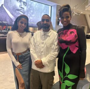 Susan Kelechi Watson Instagram - Once upon a time...
A magical night of history and culture with the Kinsey family and their one of a kind art collection. Please do yourself a favor and go get you some of this incredible history at the @sofistadium. #thekinseycollection