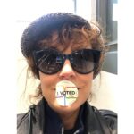 Susan Sarandon Instagram - I just voted for the only person who hasn’t taken money from NYC real estate developers. @NomikiKonst for NYC Public Advocate! This is so important, please get out and vote in the special election today. ✌🏻