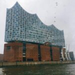 Susan Sarandon Instagram - Elbphilharmonie Hamburg