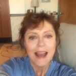Susan Sarandon Instagram - You Me SAG Awards = The Best Night Ever. This one’s open to everyone worldwide so click the link in my bio to enter to be my date for a good cause!✌🏻