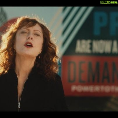Susan Sarandon Instagram - Until there is a universal healthcare system in this country, we need transparency & consistent pricing in the healthcare industry. Dealing with health issues is stressful enough without having to deal with hidden prices. ✊🏻powertothepatients.org✊🏻 @powertothepatients_
