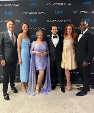 Sutton Foster Instagram - The most magical night. My 15-year-old self almost couldn’t handle it.

#sondheim #hollywoodbowl