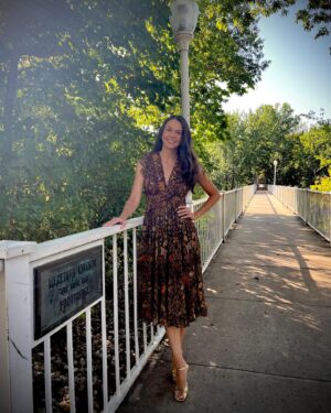 Sutton Foster Instagram - Amazing to visit and perform in Mason City, Iowa - Meredith Wilson’s ‘River City’! Thank you Mayor Bill Schickel for honoring me with the key to city! 

#masoncity #rivercity #iowa #meredithwillson #themusicman #themusicmanbroadway