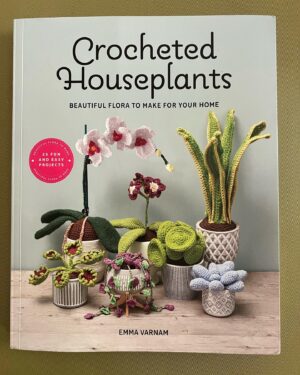 Sutton Foster Instagram - A special crocheted house plant for the one and only Julien Havard!

❤️  🧶=🪴!

I used Lion Brand yarn! 
Pattern by Emma Varnam!

@wantsomejulien 
@lionbrandyarn 
@emmavarnam 

#crochet #crochetersofinstagram #crochetaddict #crochetlove #crocheteveryday