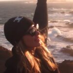 Svetlana Loboda Instagram - Ни с чем не сравнимое чувство - «встречать» свой трек на радиостанциях в самых разных уголках мирах ❤️ Еду в машине , слушаю радио, подпеваю 😄 Спасибо за «Имя» на волнах Европы, Балтии и Центральной Азии. Особенно много отметок из Казахстана, вижу каждую! Спасибо вам!