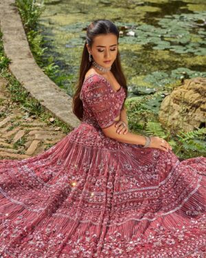 Swastima Khadka Instagram - For @siwangiofficial ❤️

Team:
@suzan_shots 
@hairartist.durga 
@_nilimabasnet_