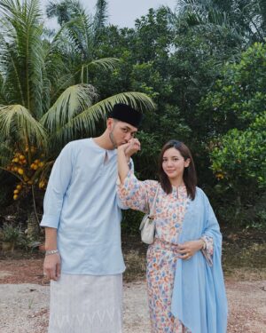 Sweet Qismina Instagram - Biru untuk ketiga 🩵
Ada yang masih beraya ke atau dah masuk kerja?
