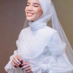 Sweet Qismina Instagram - Hey Sweet Qismina, Happy birthday dear self 🌸 Dah setahun dah jadi isteri orang. Semoga menjadi isteri & anak solehah, lebih dekat pada Allah dan diberikan kekuatan untuk menjadi seorang umat yang taat kepada Allah. I’m wishing you to always grow beautifully and full with happiness ☺️ I love you, dear self 🫶🏻
