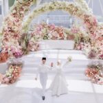 Sweet Qismina Instagram - Nikah day moments part 2 🌸 Just like how we imagined, a venue that has an all white base, full with blossom pink flowers & filled with our beautiful family members on our special day. Tq @boathouse.my @flair.design for fulfilling our dreams 🌸 #TerciptaALSQ