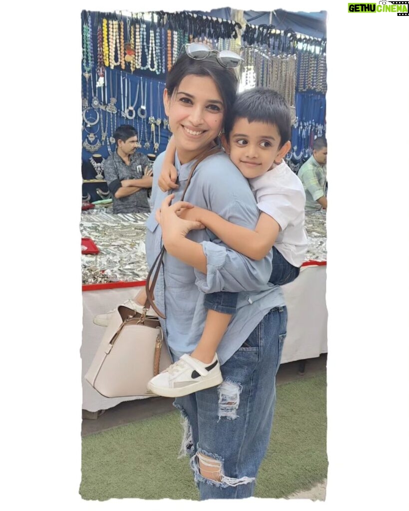 Swetha Changappa Instagram - ನನ್ನ ನಗು , ನನ್ನ ಮಗ@jiyaan_aiyappa 🧿❤️ Me n my son went on a Date❤️ so I had to carry my date through out shopping 🙈🤣 Well , spending time with our little ones are the best days of our lives. Mixture of emotions ❤️🧿 Thank u @neetha.aiyappa.9 mimi for capturing our best pics ❤️🧿