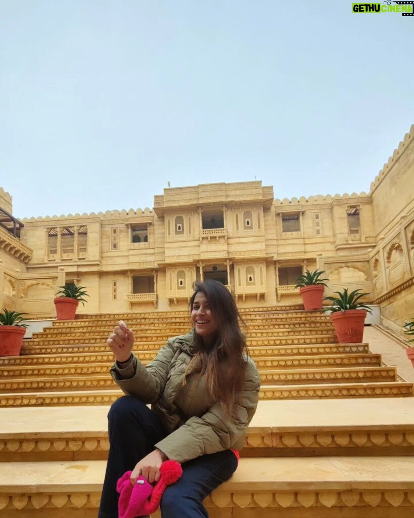 Swetha Changappa Instagram - "Self-love is the key to a joyful life." My Best days of Jaisalmer ❤ Missing our time a lot @thedrapediva #India #Rajasthan #traveling #Indiatour #travelinspiration #jaisalmer #jaisalmerfort #traveller #friendsforever
