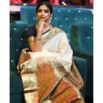 Swetha Changappa Instagram - Elegance is innate...individual...eternal... it stands the test of time!❤️ My beautiful classy Indian look for ugadi special event of zee kannada Make up:- my all time favourite @keerthiram28 Outfit:- @rktopknotchstudio Blouse design:- @yukthi_designs Jewellery:- @velvetboxby Hairstyle:- @hairstyle_by_shashi