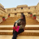 Swetha Changappa Instagram - "Self-love is the key to a joyful life." My Best days of Jaisalmer ❤️ Missing our time a lot @thedrapediva #India #Rajasthan #traveling #Indiatour #travelinspiration #jaisalmer #jaisalmerfort #traveller #friendsforever