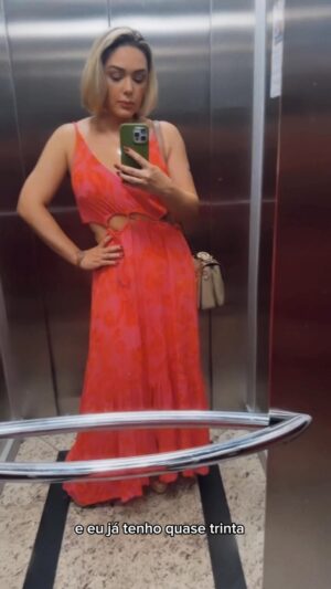 Tânia Mara Instagram - Apenas evoluir e ser feliz!!! 🙏🏼🧡🙌🏼