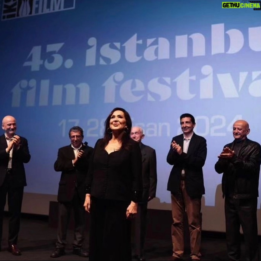 Türkan Şoray Instagram - Hayallerim Aşkım ve Sen’i izledik @istanbulfilmfestivali_