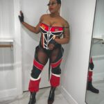 Ta'Rhonda Jones Instagram - Issa #SXSW kinda night‼️ it’s SHOWTIME💪🏿💪🏿 🧵 Threads by: @shopakira 💄💋 @charlottereneeaesthetics Hair : @oluchizelda