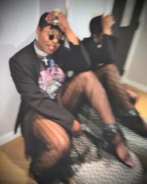 Ta'Rhonda Jones Instagram - ✨ ✨ ✨ ✨👈🏿What I leave behind!!

@shopakira