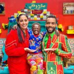 Taliss Instagram - عيدكم مبارك سعيد واللي عجبو العمل إيخلي لينا شي سوڤونيغ فكومونطير زوين بحالو ا😂👇ا #صلاح_وفاتي_الموسم_2 Grand Merci au artistes @fadoua.taleb @grand_m_officiel_ Idée, Directeur d’écriture et Directeur artistique : @taliss1 Réalisateur : le grand et l’artiste @medamine_elahmar Cellules d’écriture : @taliss1 / @khalid_daif1 / @yassineghelfane / @elyounani7 / @youssefbouabidi1 Producteur : le grand @drisschahtane SWMEDIA Directrice de production et de ma vie l’unique : @karimaoulhous ❤️ Chargée de production: @sarabenhaddou Dop : le Number 1 @hamza.belhidaoui Caméra : @mehdinaciri.filmmaker @tarikatif @mouhcinbarrouk @simo_dghoughi.officiel Mise en scène : 1er : @zacktali 2ème : @simo_aks_ 3ème : @hamza_elkounia Son : @saad_sound @zzack_aria Montage : @otmanelaqad Dit: @reda.aouane Étalonnage : @ghalilee Scripte: @walaaaboulfadl Chef Mek’up : @faleh_loubna Assistante maquillage: @jijy.makeupart Coiffure : @ouichoucoiffeur Costume : @chemsfayssal Assistante : @fatimaelhafidi.titima Chef deco : @mohcinefarhi Accessoiriste : @sherkaoui.amine Accessoiriste : @shamaaell Assistant deco @aminesiraoui Assistant deco @Boubkerazougaggh Chef Electro @houmidaabdellatif Electro : @foudalikarim Machino : @jamalaitimchii Group-man : mustapha.dehhaj Régisseur général : @mouadmahiri Régisseur de plateau : Ayoub redouane SBK Régisseur: @elmehdids Assistant : @abdrahimkadim Assistant : hamid Assistant :Soufiane Casting : @yassinemamoune @fzriteb …… وشكراً لأي واحد ساهم من قريب أوبعيد في إنجاح هاد العمل.