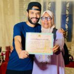 Taliss Instagram - الحمد والشكر لله بعد سهر الليالي ولحفاضة بالليل والنهار ورغم كترة الحروف والأرقام الأم ديالي نجحات فالدراسة ديالها💪🥇بالمتابرة والإجتهاد ورابعة (الزبيب والتمر)😂 كانحبك أمي وفخور بيك والله يخليك ليا ا❤️ا #مي_واعرة